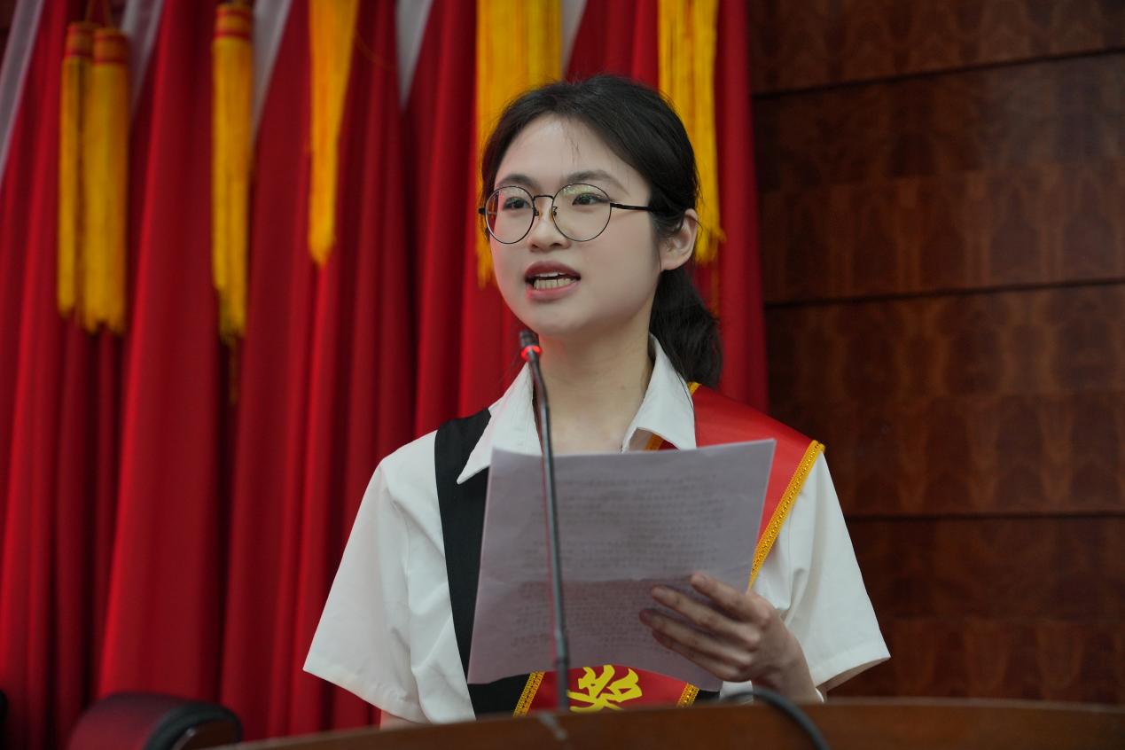 荣耀启新程 匠心育英才 beat365体育官方网站2023-2024学年奖学金表彰大会举行