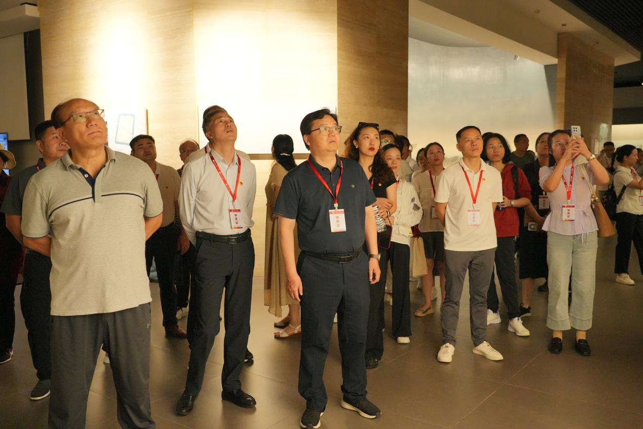 beat365体育官方网站:传承红旗渠精神 奋楫笃行担使命_fororder_图片14