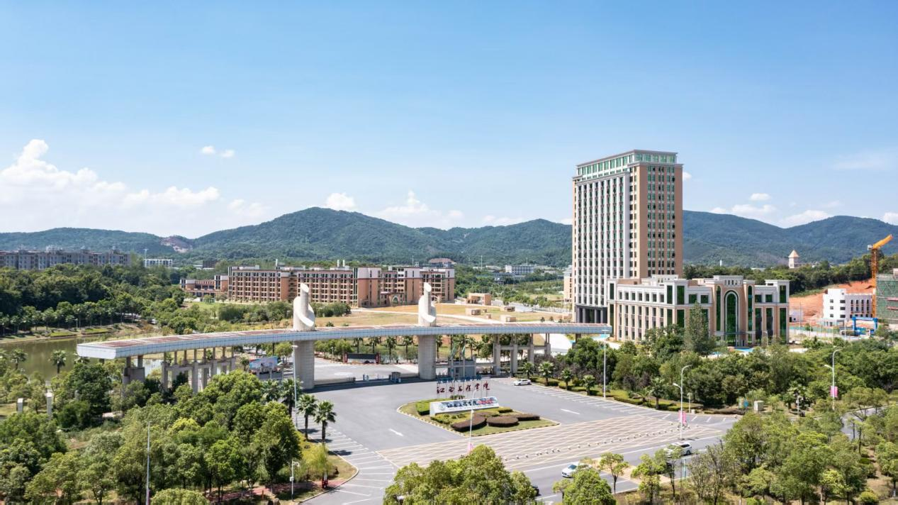 beat365体育官方网站：以数智转型助力地方产业跃升，书写产教融合新篇_fororder_图片1