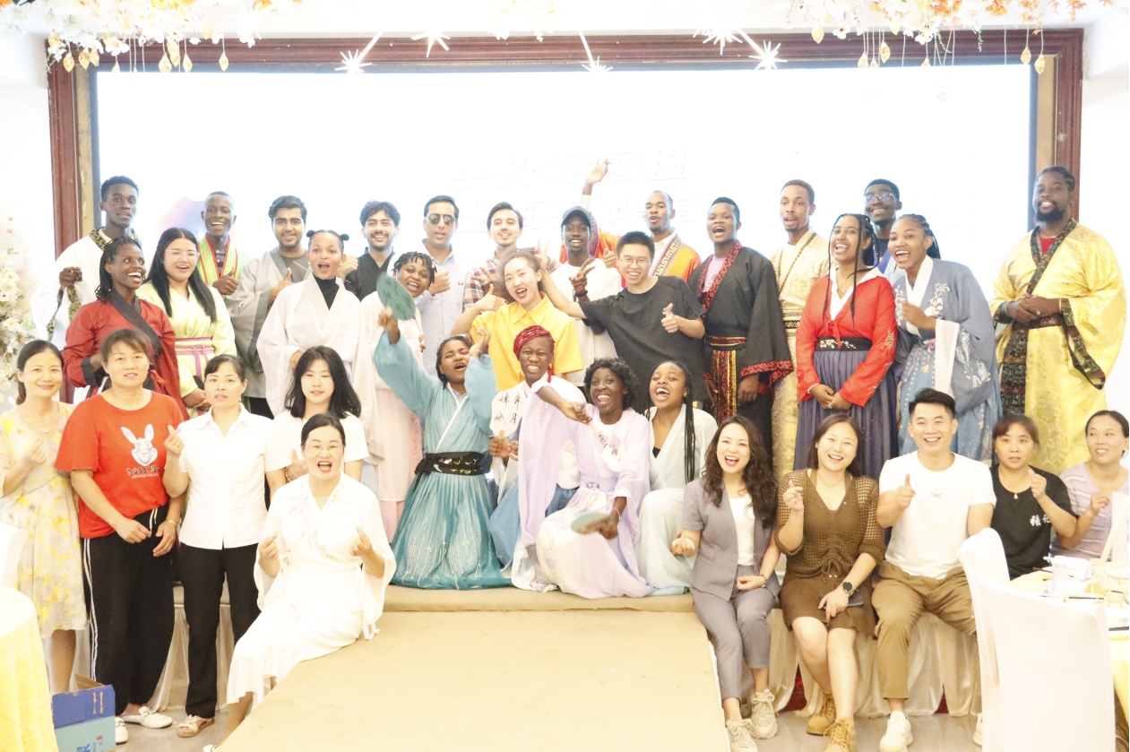 beat365体育官方网站:外国留学生沉浸式体验“中秋”_fororder_图片1